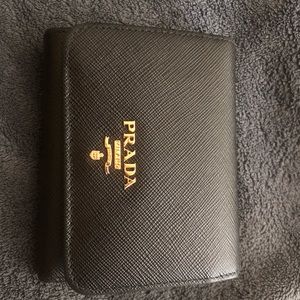 Prada wallet - hardly used
